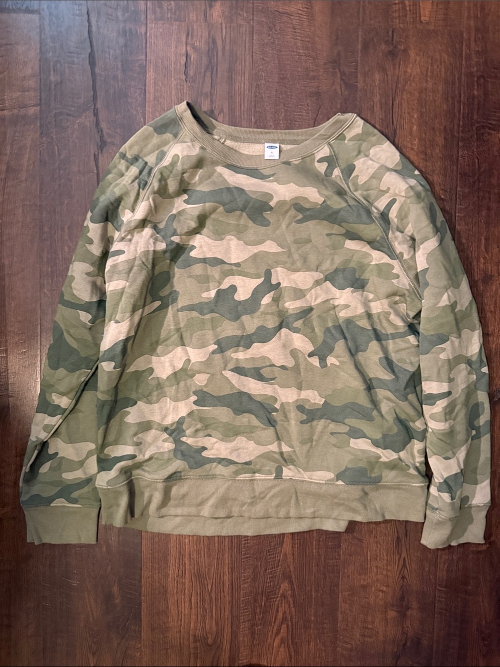 NWOT Old Navy Women's Camo Crewneck Sweatshirt